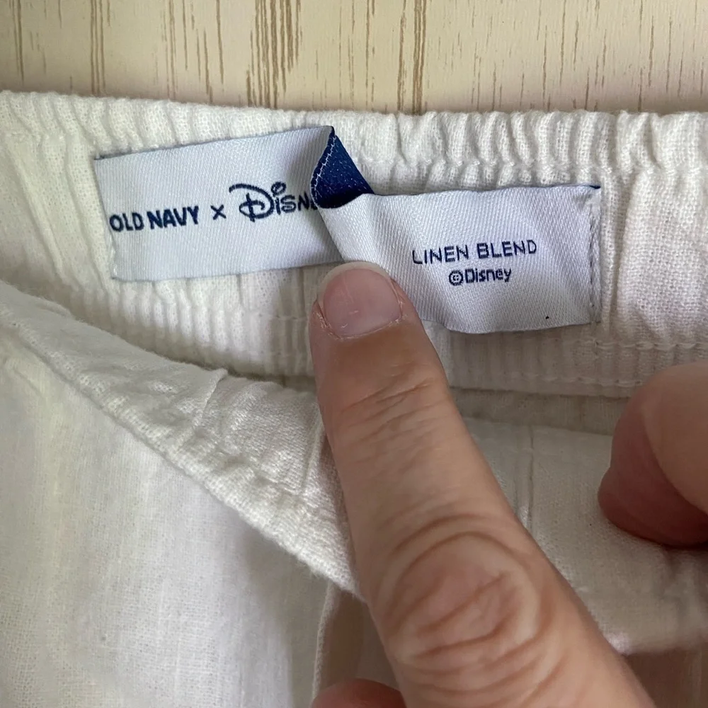 🩷 Old Navy X Disney Linen Blend Cherry Mickey Mouse Embroidered Shorts New XXL